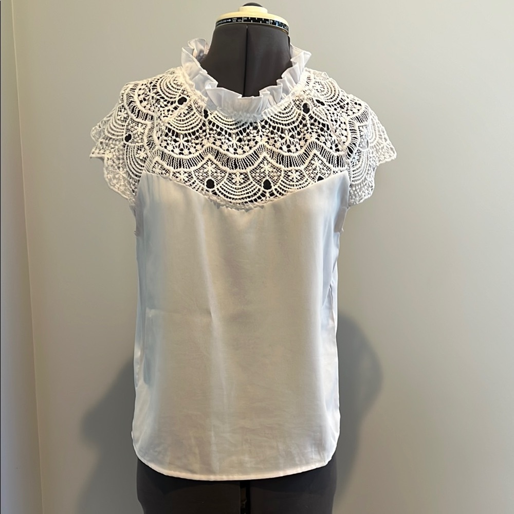 Elegant White Lace Women's Top